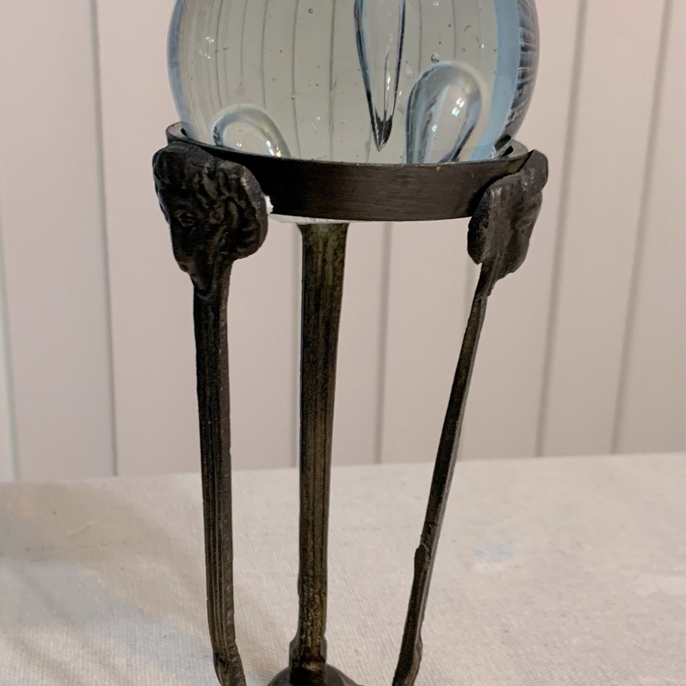 Miscellaneous decor